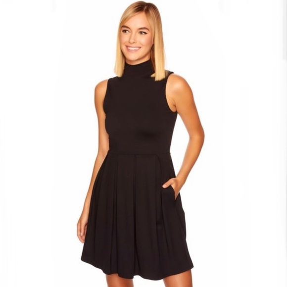 NWT Susana Monaco Mock Neck Dress Size Medium - Picture 2 of 13